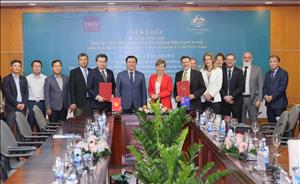 Việt Nam và Australia ký kết hợp tác tạo điều kiện phát triển thị trường điện cạnh tranh