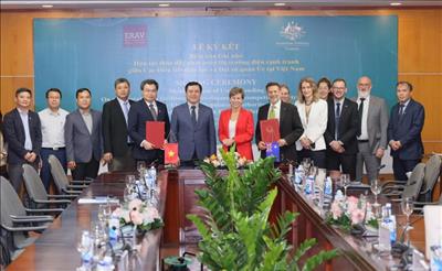 Việt Nam và Australia ký kết hợp tác tạo điều kiện phát triển thị trường điện cạnh tranh