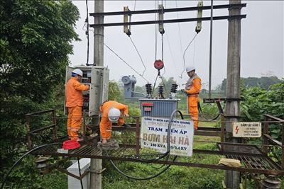 Công ty Điện lực Tuyên Quang đảm bảo điện phục vụ lấy nước gieo cấy vụ Đông Xuân 2023-2024